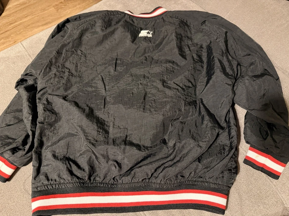 Chaqueta Pullover Negra Años 90 NBA Baloncesto De Colección Starter Niño Pequeño Med Chicago Bulls Foto 3 de 4