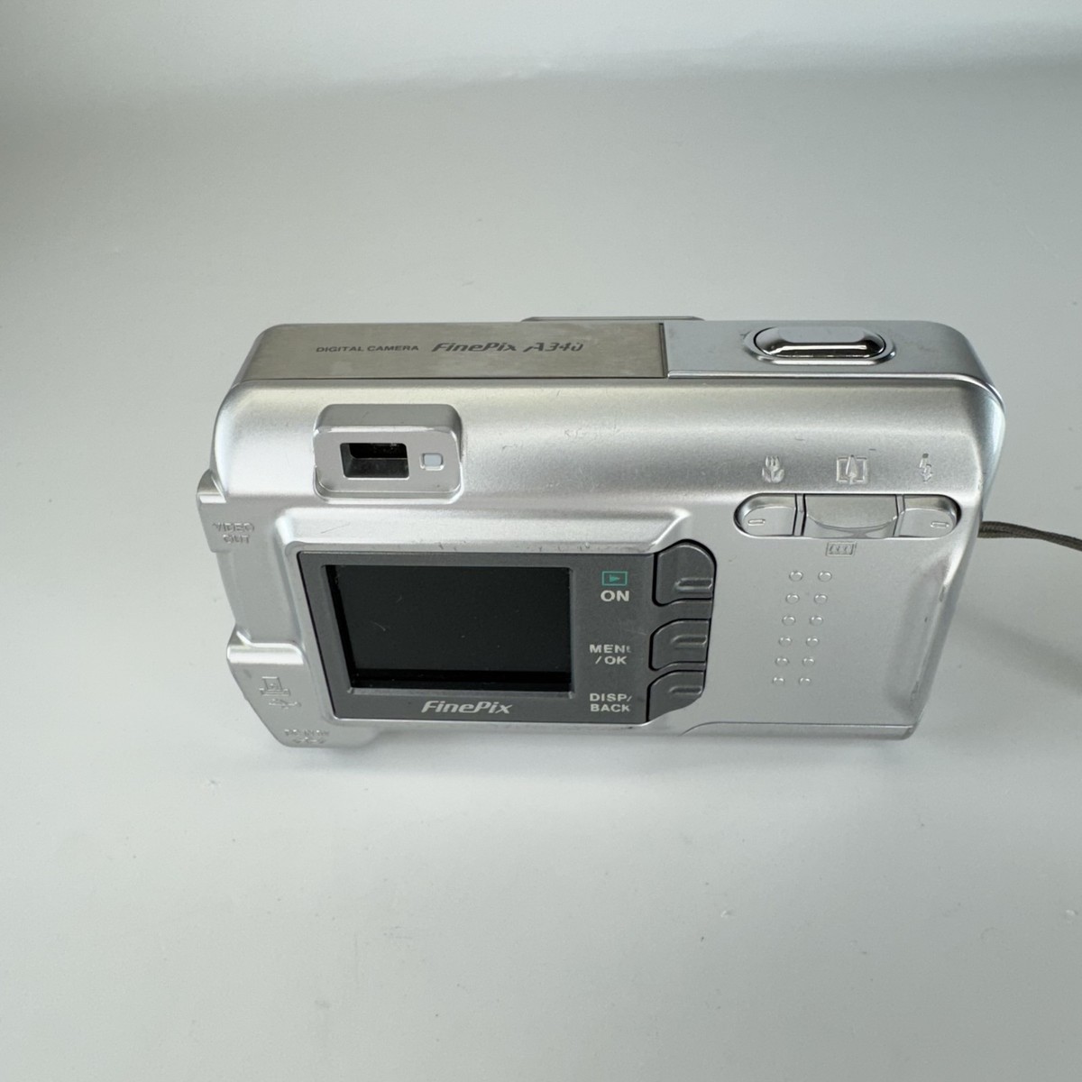 【美品】FUJIFILM　Finepix a340 Fujifilm FinePix A340 4-megapixel digital camera at Crutchfield