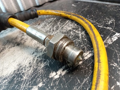 Enerpac P-392 Lightweight Hand Pump - Picture 5 of 6
