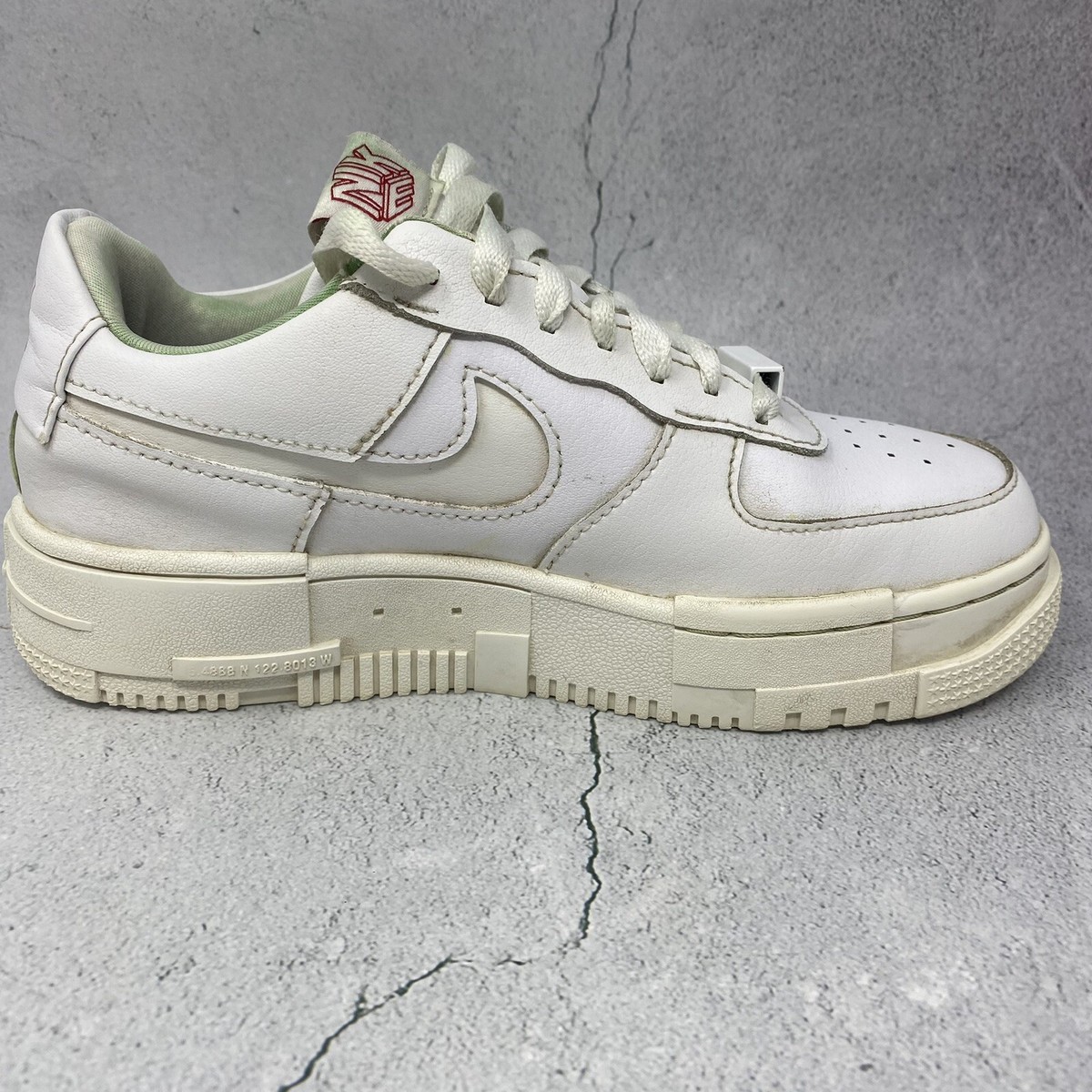 nike white shoes flipkart