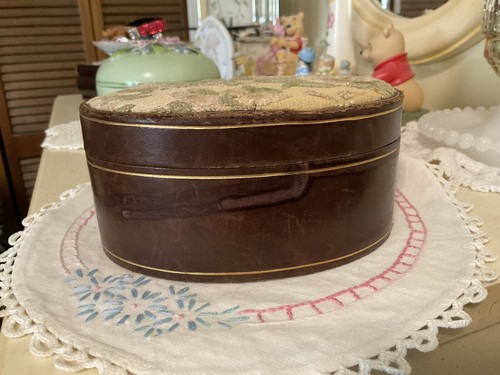 Vintage Leather Keepsake Oval Box With Embroidered Top By London Harness Company - Picture 4 of 14