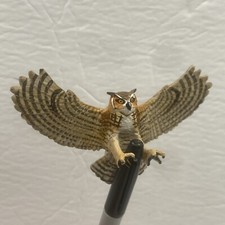 Safari Ltd GREAT HORNED OWL Wings Spread Landing Retired Animal Figure 2006 Toy