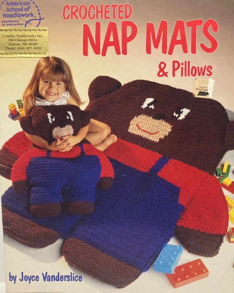 Alfombrillas y almohadas de ganchillo para siesta: 4 diseños de oso, perro, conejo, gato, fuera de existencia raro Foto 2 de 2