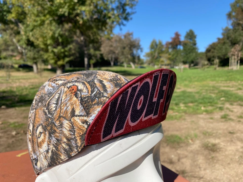Gorra ciclismo WOLF PACK hecha a mano en USA Foto 4 de 4