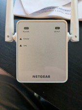 NETGEAR EX2700 300 Mbps WiFi Range Extender - EX2700-100PAS