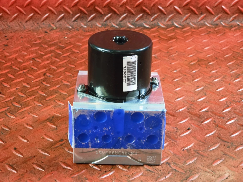 2008-2011 Genuine GM Brake Pressure Modulator Valve For Chevy Impala 15924821 - Image 3 of 4