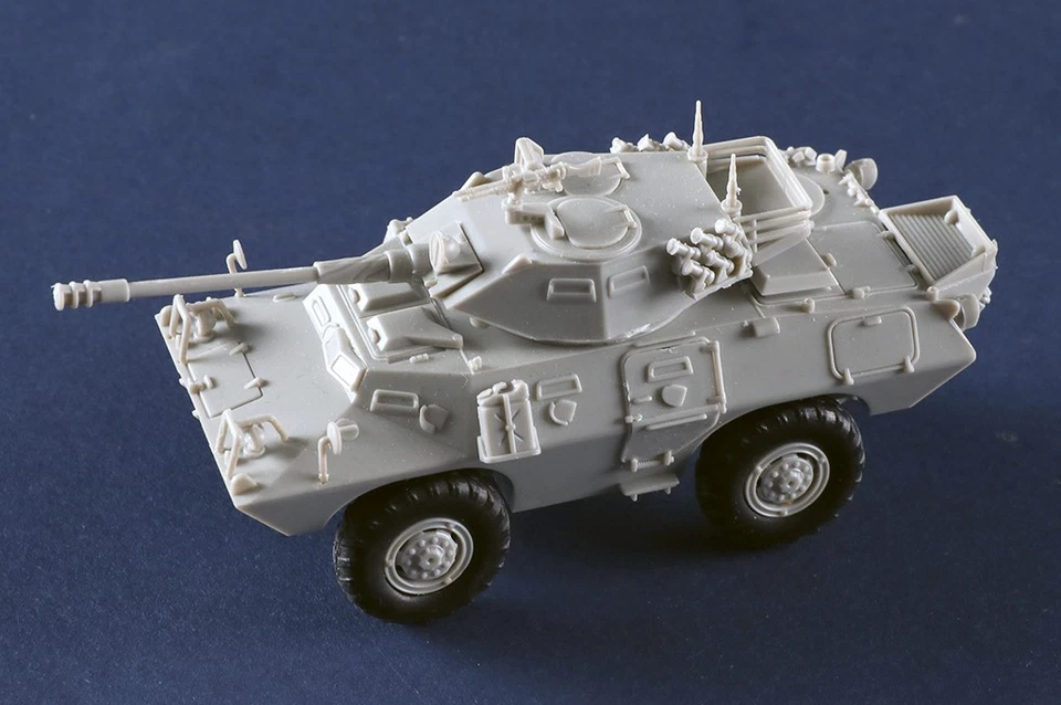 Trumpeter 07443 1/72 LAV-150 Commando AFV w/ Cockerill 90mm Gun Armored Vehicle - Image 3 of 4