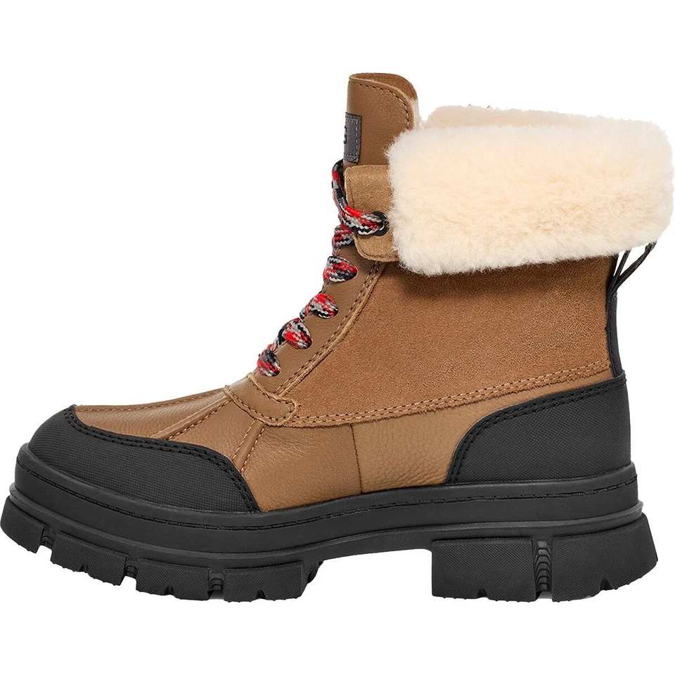 Botín para mujer Ugg Ashton Addie 1130524 con cordones impermeable para clima frío talla 8 M Foto 2 de 4