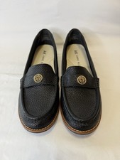 Anne Klein Women  s Size 9 iFlex Black Pebbled Loafers with Gold Emblem