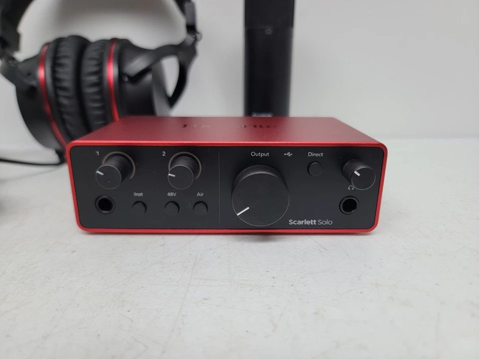 Focusrite Scarlett Solo 4th Gen USB Audio Music Recording Interface - Image 2 of 4
