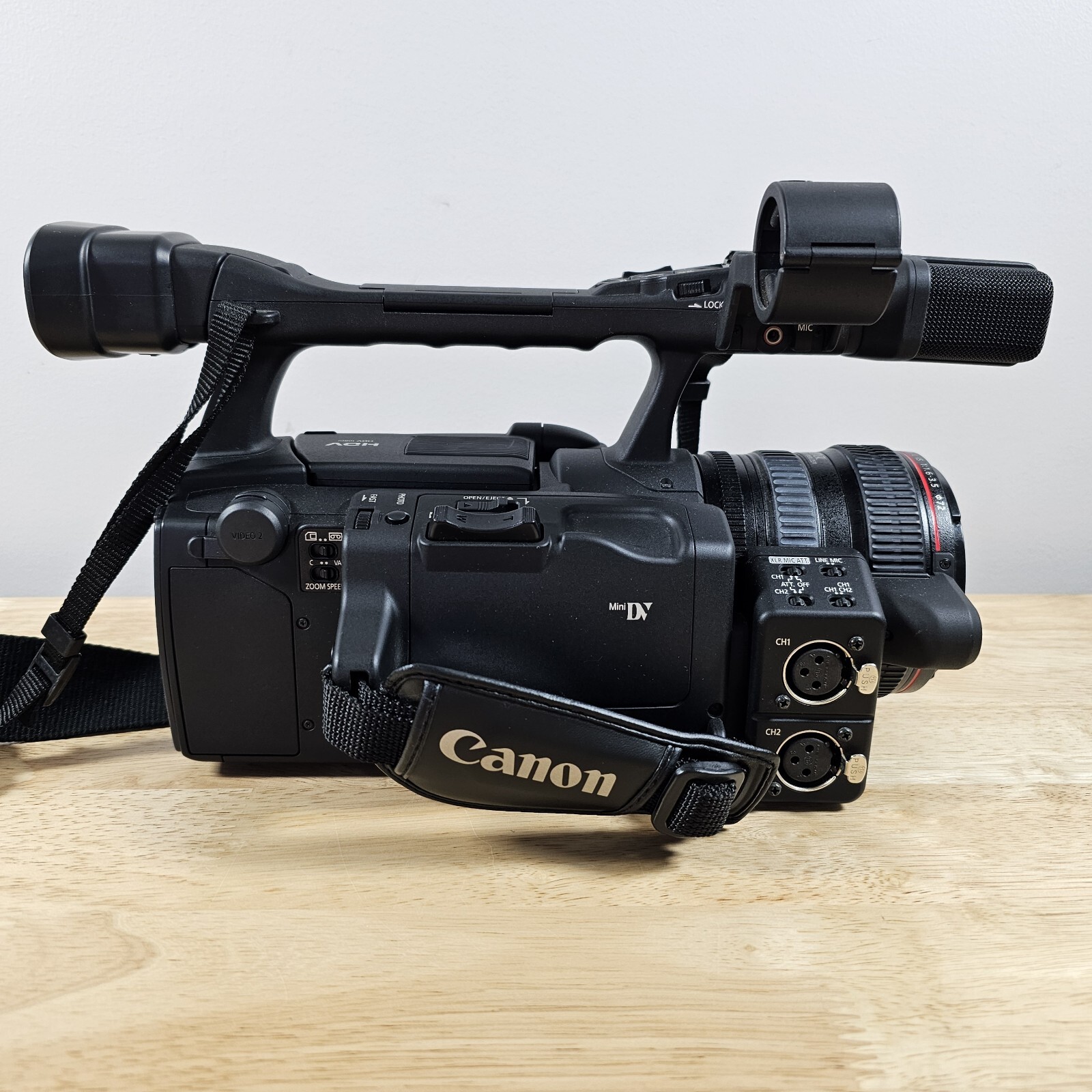 Canon XH A1 Mini DV Camcorder XH A1A Black For Parts & Repair, Read