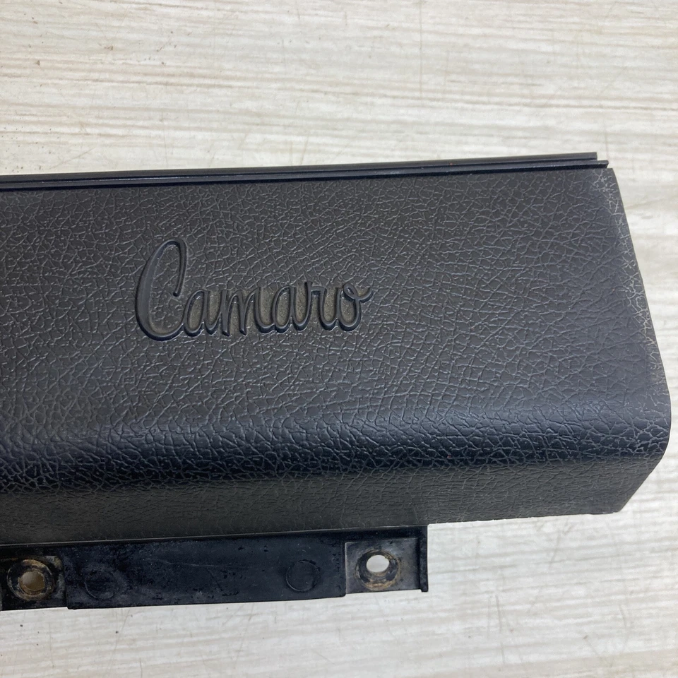 Chevrolet Camaro 1970-78 guantera puerta RS Z28 SS LT GM negro 74 1975 1976 1977 Foto 2 de 4