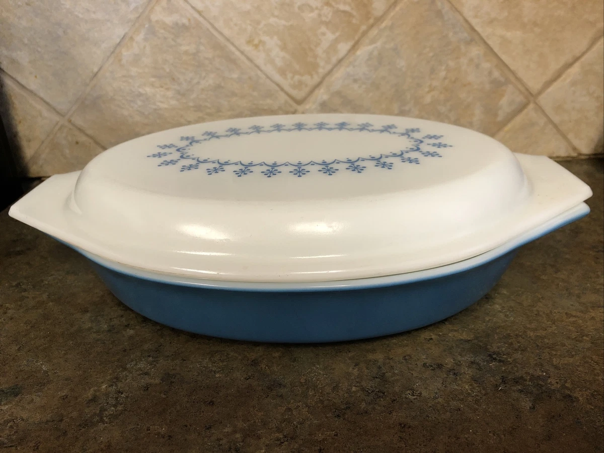 Vintage Pyrex 1 Quart Divided Casserole Dish / With Lid Blue white Flowers