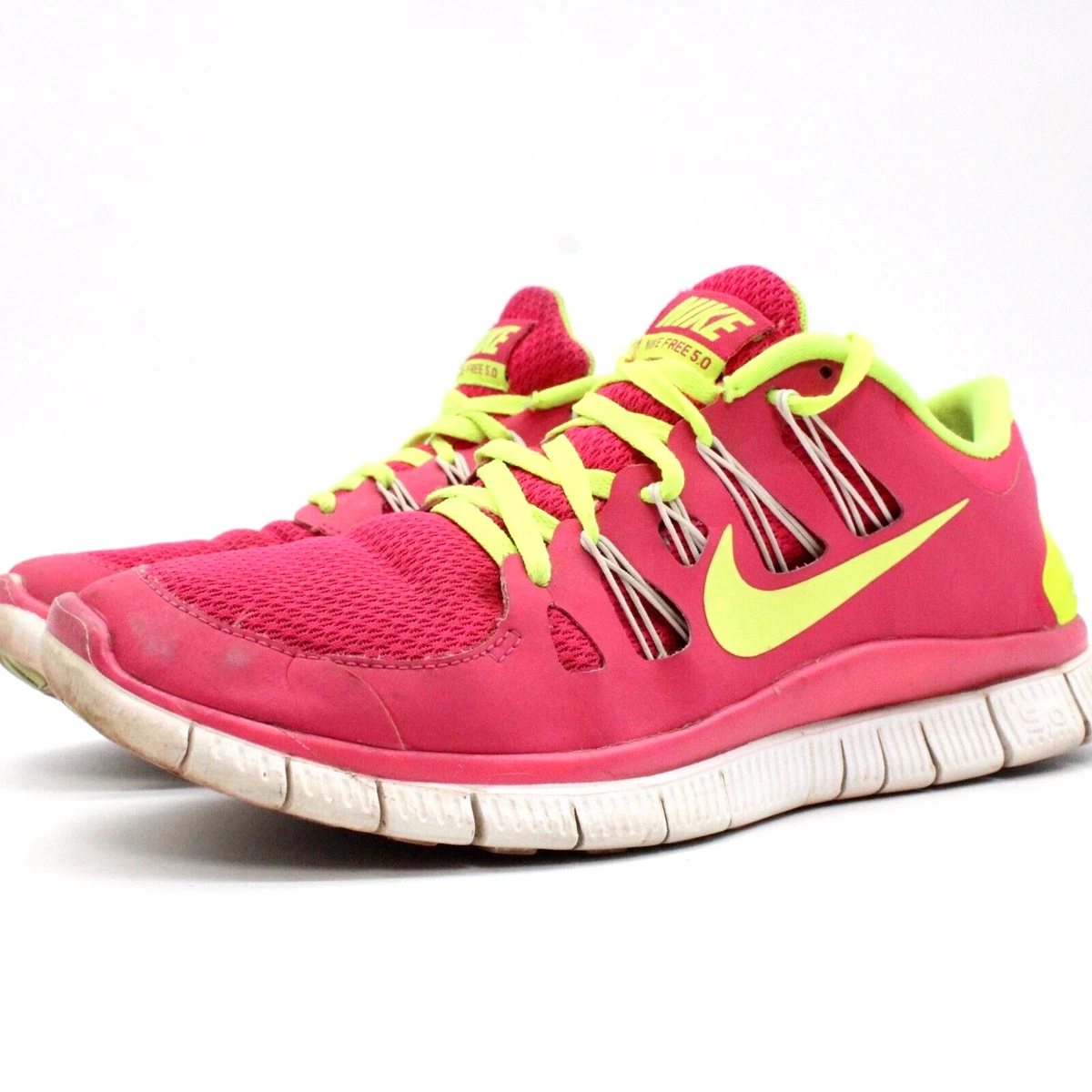 Neon yellow hotsell nike shoes womens