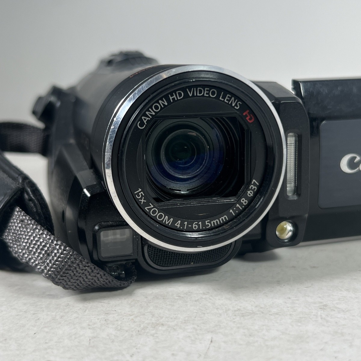 Canon VIXIA HF20 (32 GB) High Definition Flash Media Canon VIXIA HF20 (32 GB) High Definition Flash Media