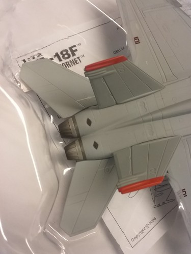 Dragon Wings 50179 F/A-18F Super Hornet 1:72 Black Aces US Navy VFA-41 XO - Picture 10 of 24