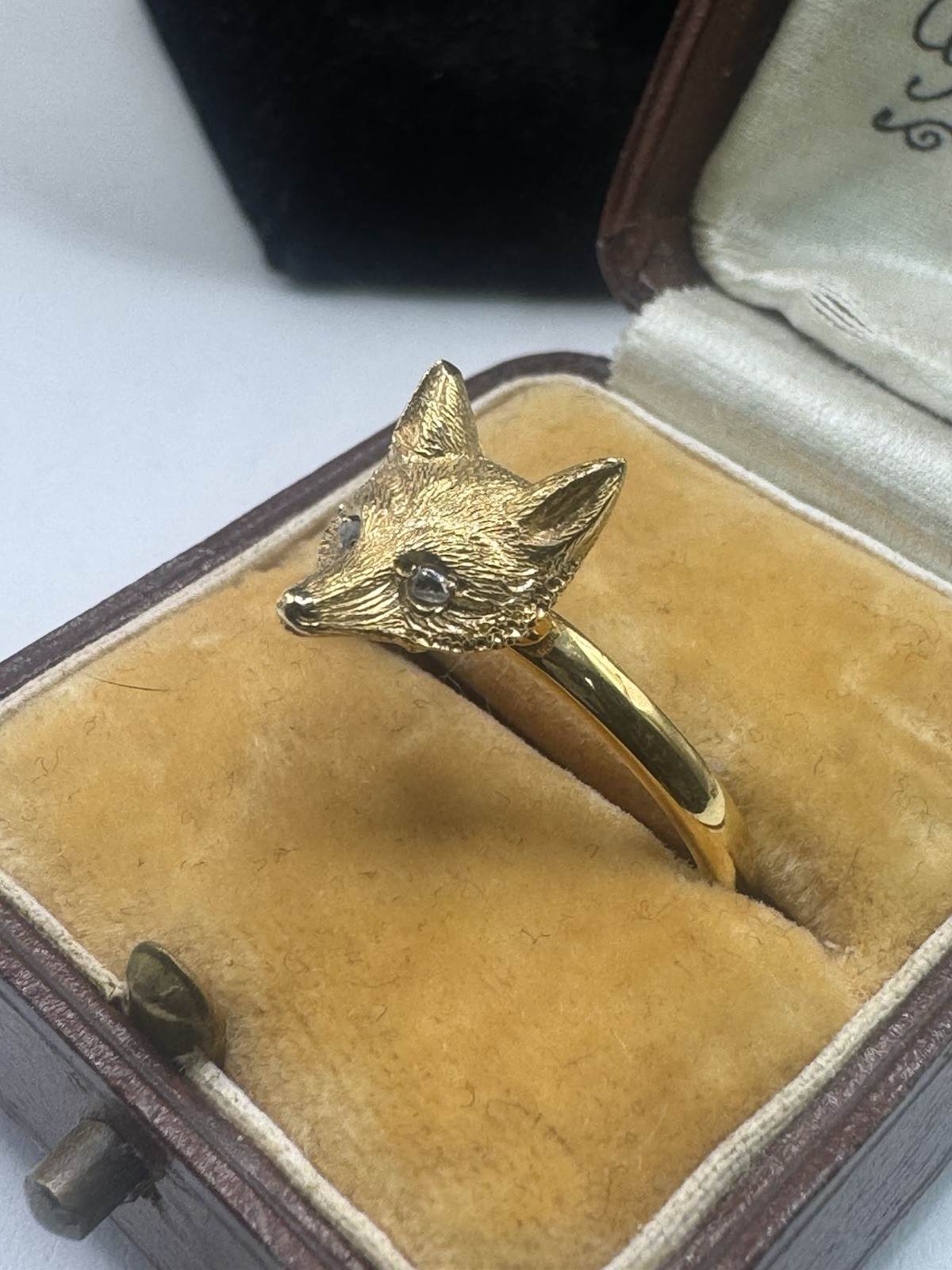 Antique Solid 15ct Gold Fox Head Ring Diamond Eye… - image 3