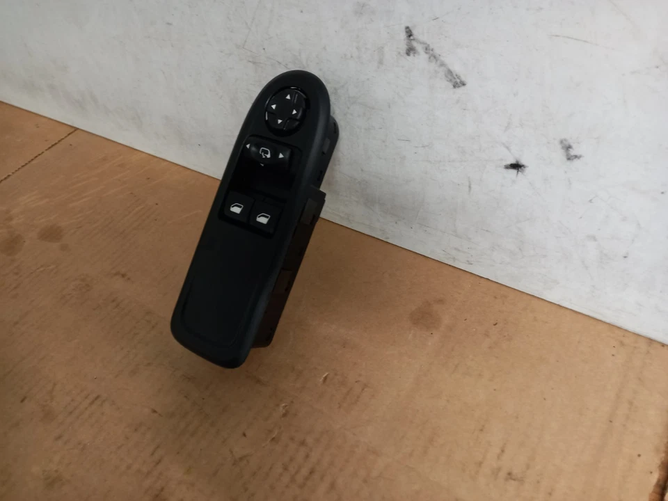 Peugeot RCZ 2013 conductor delantero derecho interruptor ventana eléctrica 96659921Zd (G45) Foto 3 de 4