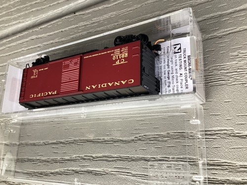 MICRO-TRAINS 1/160 N CANADIAN PACIFIC 40' SD BOX CAR ROAD #29110 F/S 020 00 987 - Picture 15 of 24