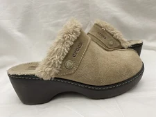 Vintage Crocs Seude Clogs faux fur womwns size 7 tan 