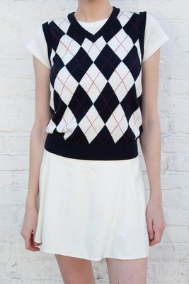 brandy melville white/red/blue argyle v 