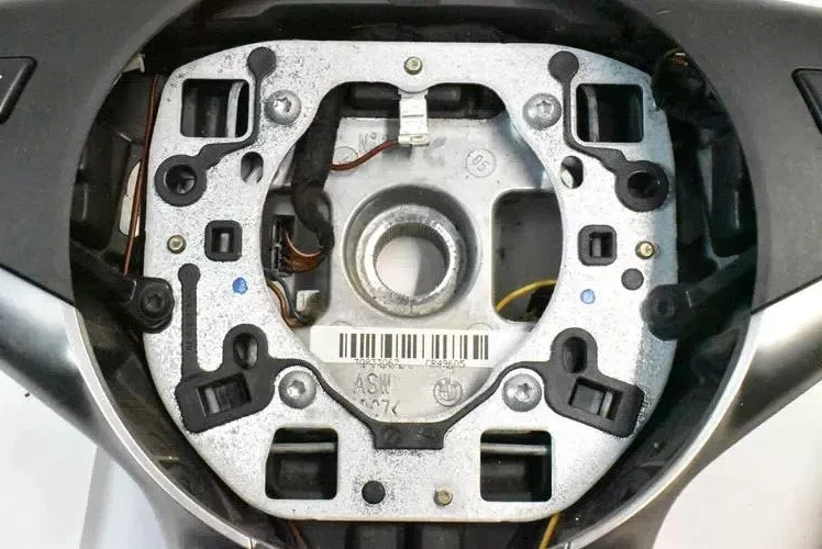 06-10 BMW 530i 525i 3 Spoke Steering Wheel w/ Control Switches Black OEM - Image 3 of 4