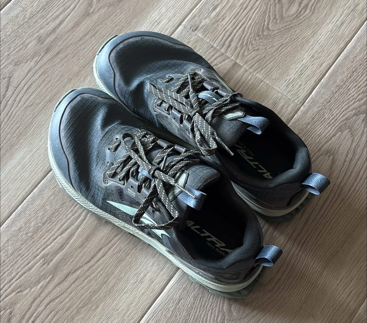 Women's Altra Trail Running Shoes Size 9.5 - Lightweight & Durable