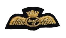 Badge Pilot Wings With Crown Gold Airline Wings R2382