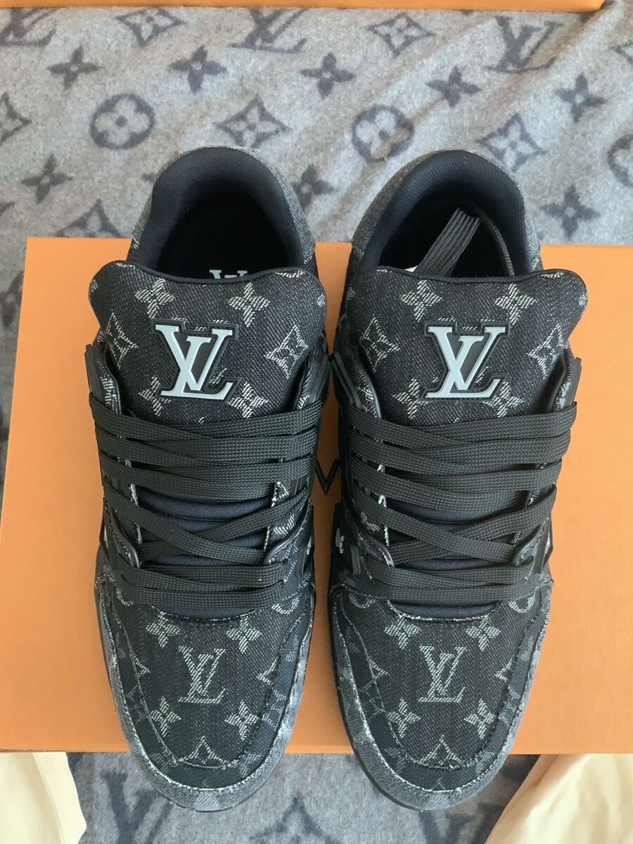 Men's Louis Vuitton NEW Patchwork Denim Sneaker Limited Men's Louis Vuitton NEW Patchwork Denim Sneaker Limited