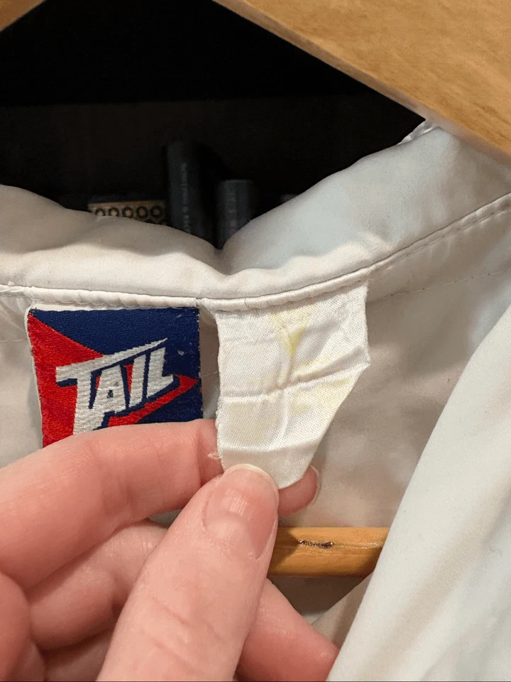 Vintage Tail Minnie Mouse Embroidered Golf Windbreaker Jacket Size Medium - Image 4 of 4