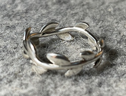Tiffany & Co. Paloma Picasso 925 Sterling Silver Olive Leaf Band Size 6 - Picture 4 of 6