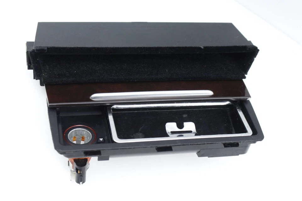 AUDI A8 QUATTRO 2000-2002 4,2 L - Cenicero delantero / Bandeja de cenizas 4D0857951D Foto 2 de 4