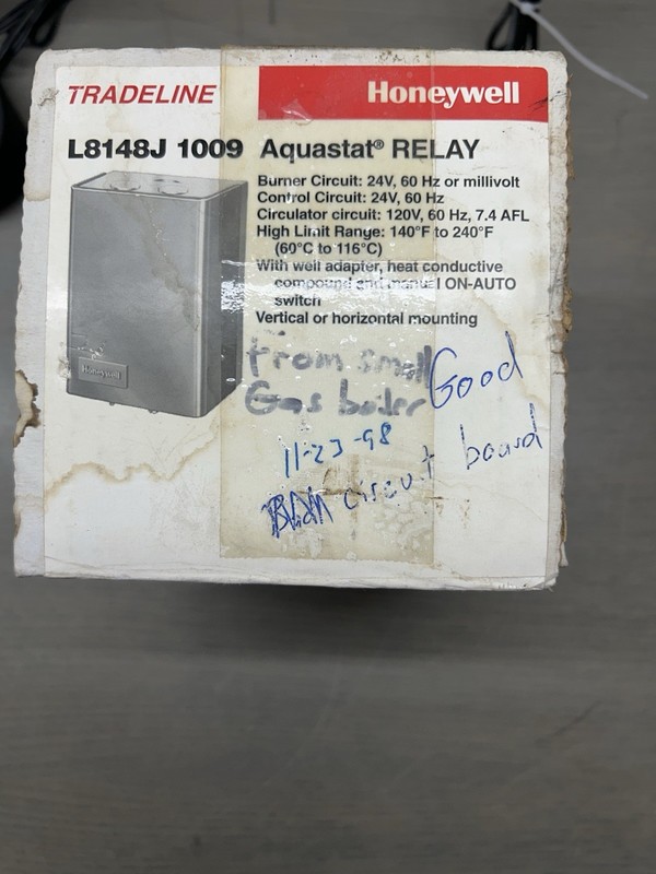 Honeywell L8148J 1009 Aquastat Relay 140 - 240 Degrees F.