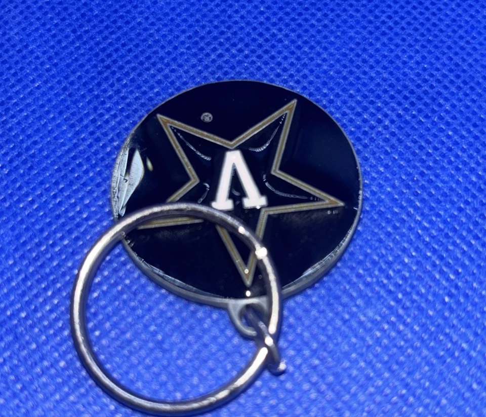 Vanderbilt Commodores Metal Charm Keychain Charm NCAA College Souvenir 2008 - Image 4 of 4