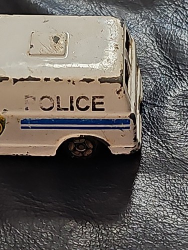 Ford Econoline Police Transport Van Diecast Fahrzeug im Maßstab 1:64 beschädigt - Bild 9 von 18