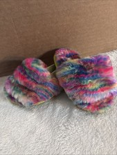 UGG Fluff yeah pixelate sz youth 6