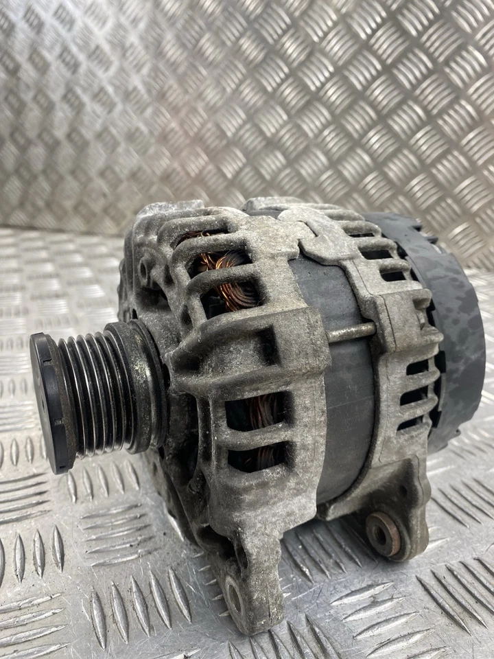 AUDI A4 B8 2012-2015 ALTERNATOR 2.0TDI 04L903017E GENUINE - Image 2 of 4
