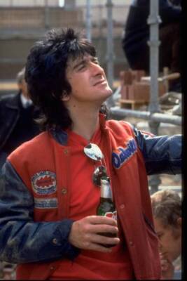 Gary Holton as Wayne Norris in comedy drama Auf Wiedersehen Pet 1986 TV PHOTO 2