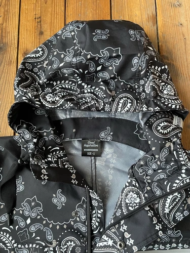 NEW MIHARA YASUHIRO x GU Mountain Parka 3 Layer Paisley Black Small (S) UNIQULO image 5