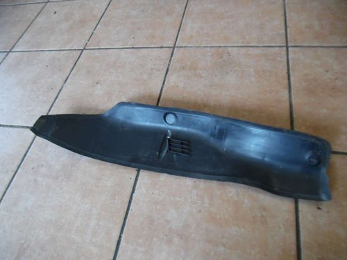 VW Polo 9N Schließteil Abdeckung Kotflügel Links 6Q0821111