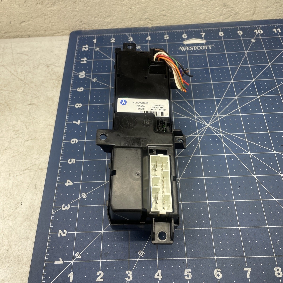 99-04 Jeep Grand Cherokee Driver Window Switch Door Module