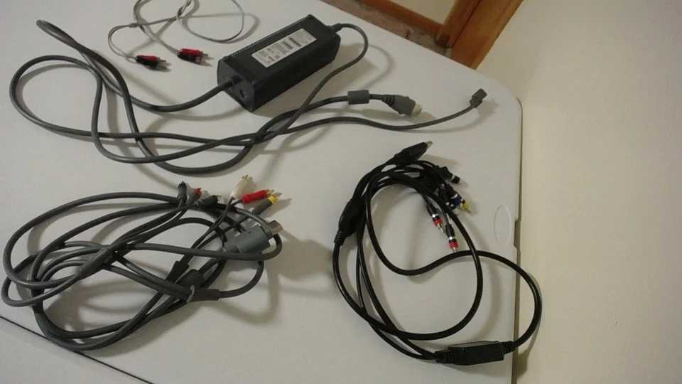 RARE XBOX 360 Console Complete In Box Controllers headsets intercooler HUGE LOT! - Image 3 of 4