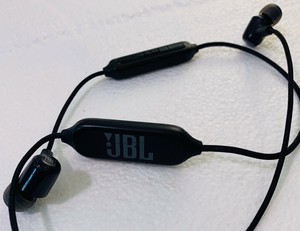 JBL E25BT Wireless In-Ear Bluetooth Headphones HARMAN ...