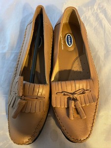 dr scholl's leather kiltie tassel loafers