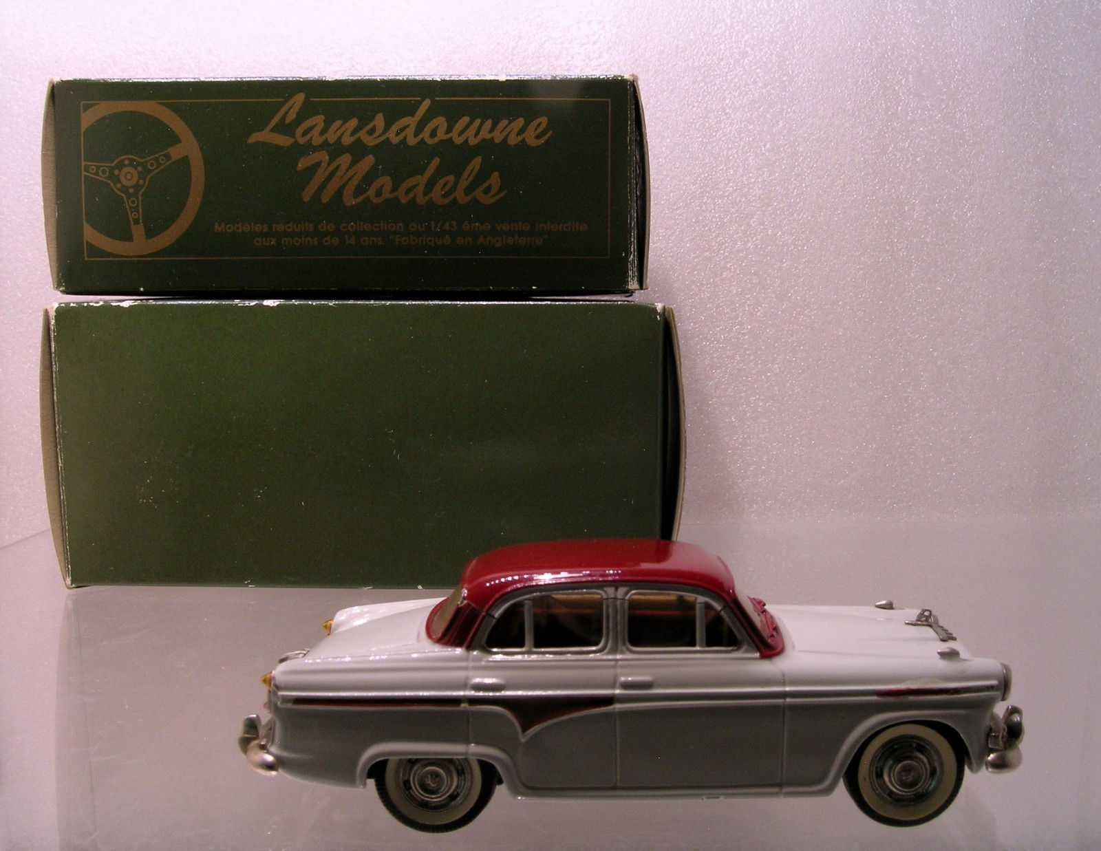 Foto 16 van LANSDOWNE MODELS  SET LDM 12X+17X  AUSTIN A 105 WESTMINSTER + WILLERBY CARAVAN.