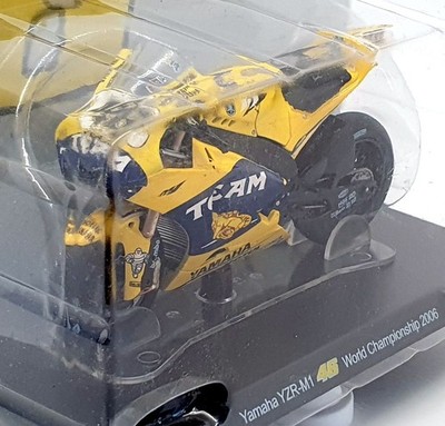Altaya 1/18 Scale FFR16 - Yamaha YZR M1 #46 Valentino Rossi World Champ 2006