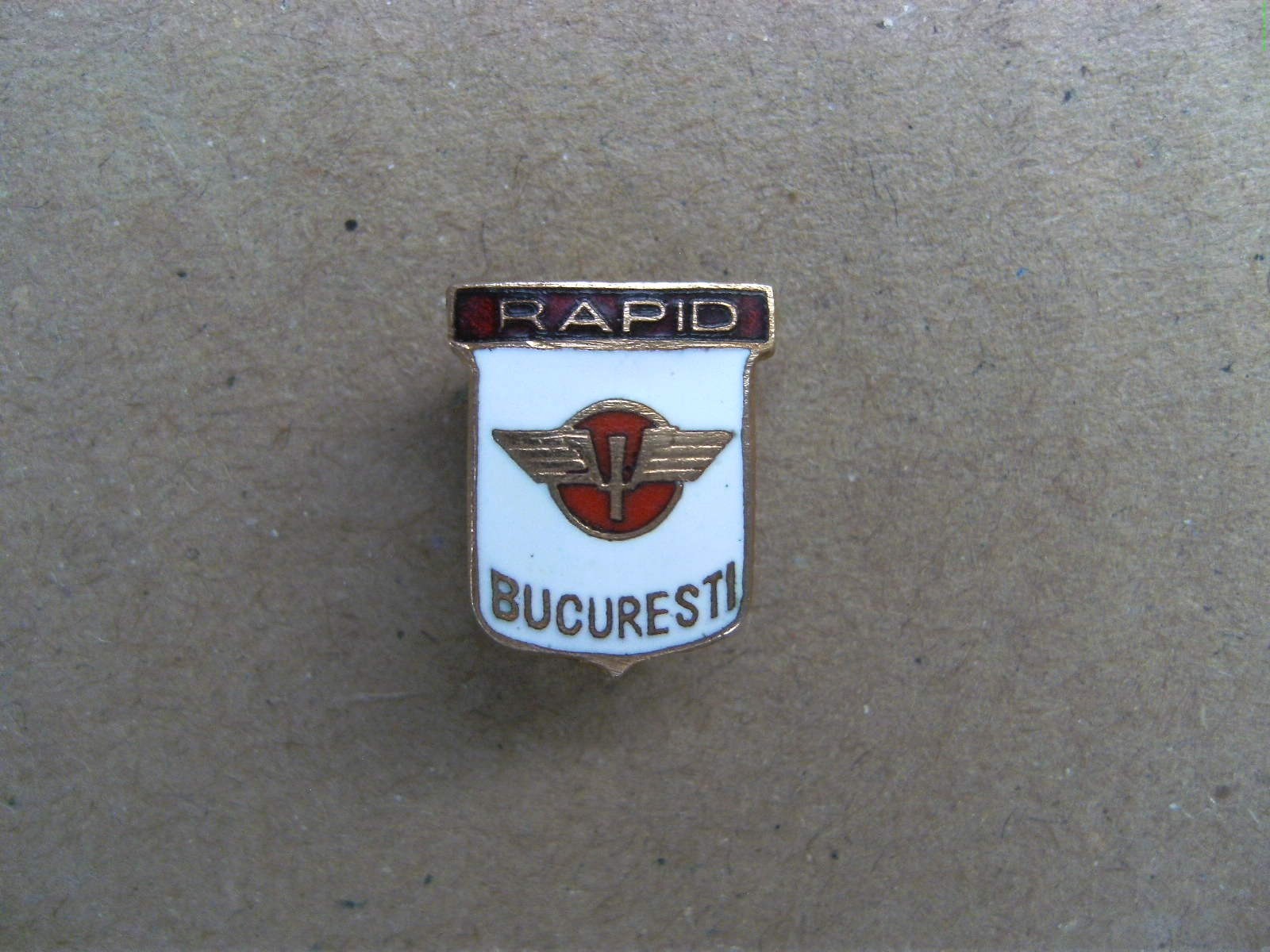 Foto 1 di 9