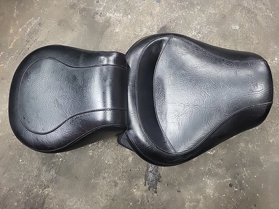 Mustang WideTouring Seat Honda VT1100c2 Sabre 00-08/Shadow 87-97 Vt1100 - Image 2 of 4