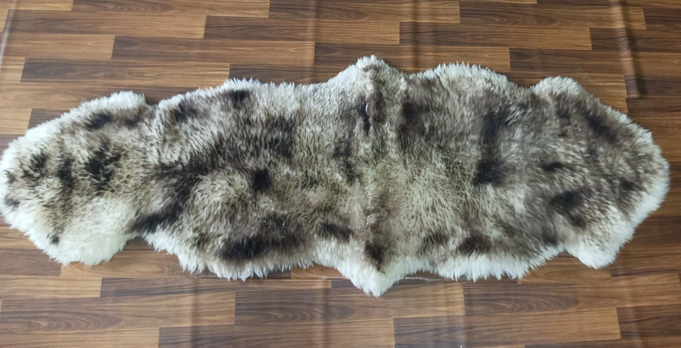 Alfombra de piel de oveja genuina punta marrón doble piel 2 pies x 6 pies alfombra de piel suave oveja real Foto 3 de 4