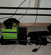 Microsoft Xbox 360 Slim Black 64GB w/ Accesso...
